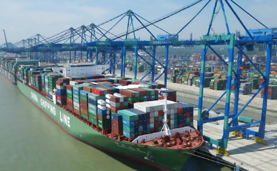 三井E&S　港湾クレーン